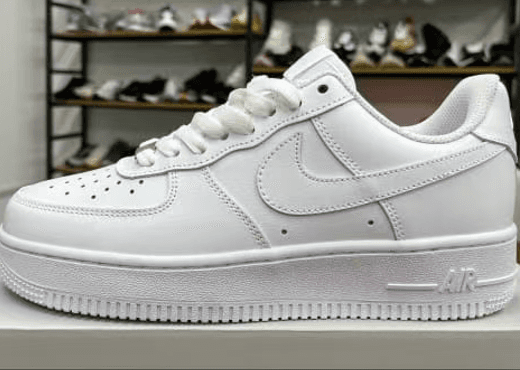 NIKE AIR FORCE 1 WHITE