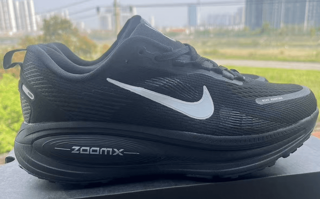 NIKE ZOOM X RUNNING BLACK